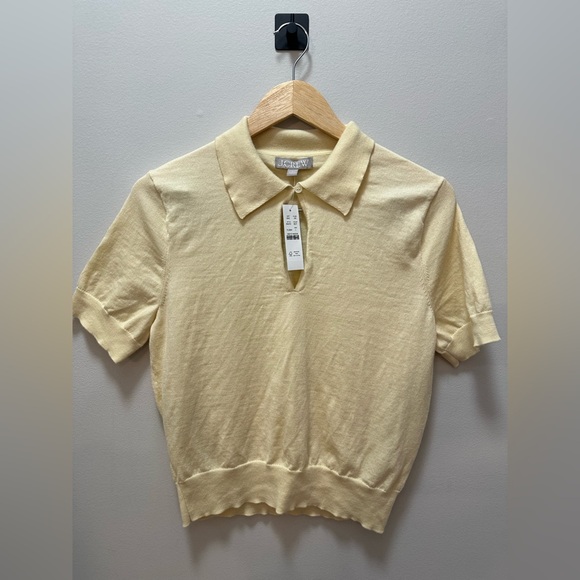 J. Crew Sweaters - NWT! J.Crew Short-sleeve keyhole sweater in merino wool blend. Size Large